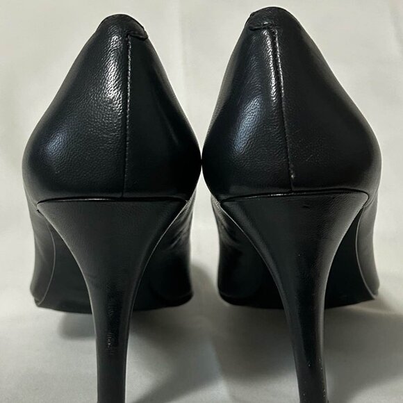 Michael Shannon - Black Pointed Toe Pumps - Picture 3 of 5